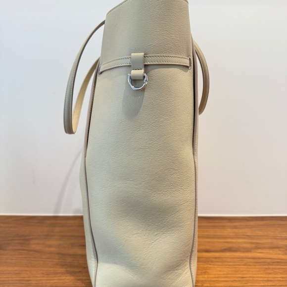 Givenchy Calfskin Voyou Medium North South Tote Natural Beige - Picture 8 of 12